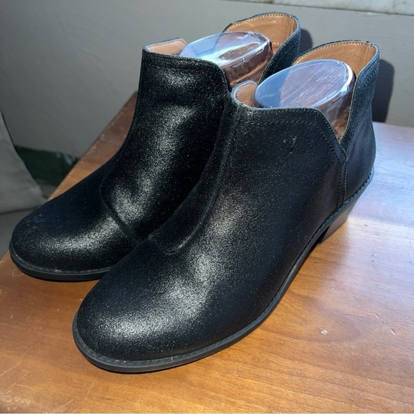 Vionic Liv Metallic leather Cutout Ankle Boots Size 7.5M black - Picture 2 of 11